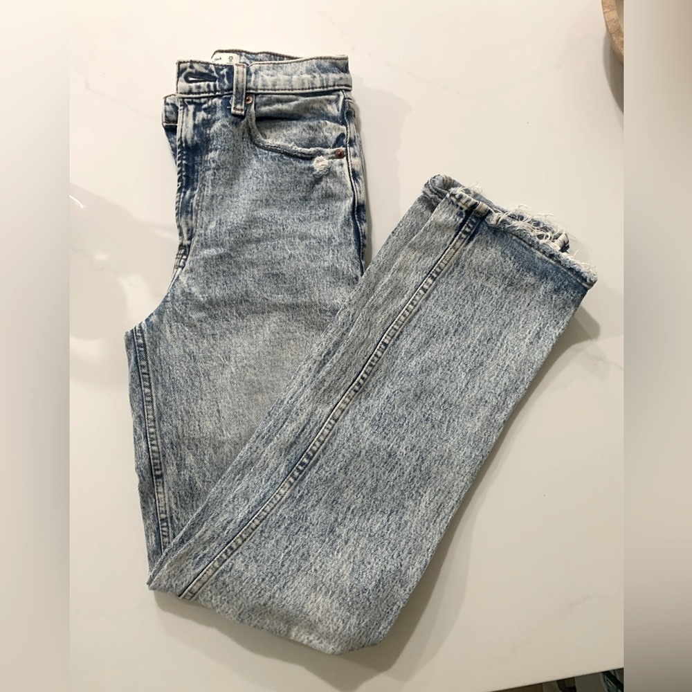 Abercrombie 90’s straight ultra high rise jeans size 25L